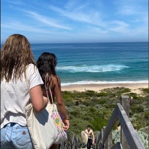 Meet your Posher, Remi